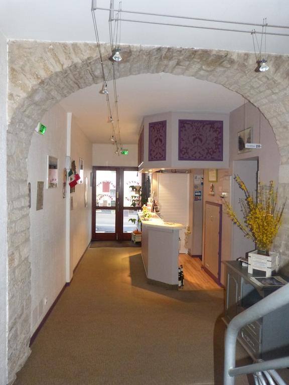 Champlitte-et-le-Prélot Hotel Du Donjon מראה חיצוני תמונה