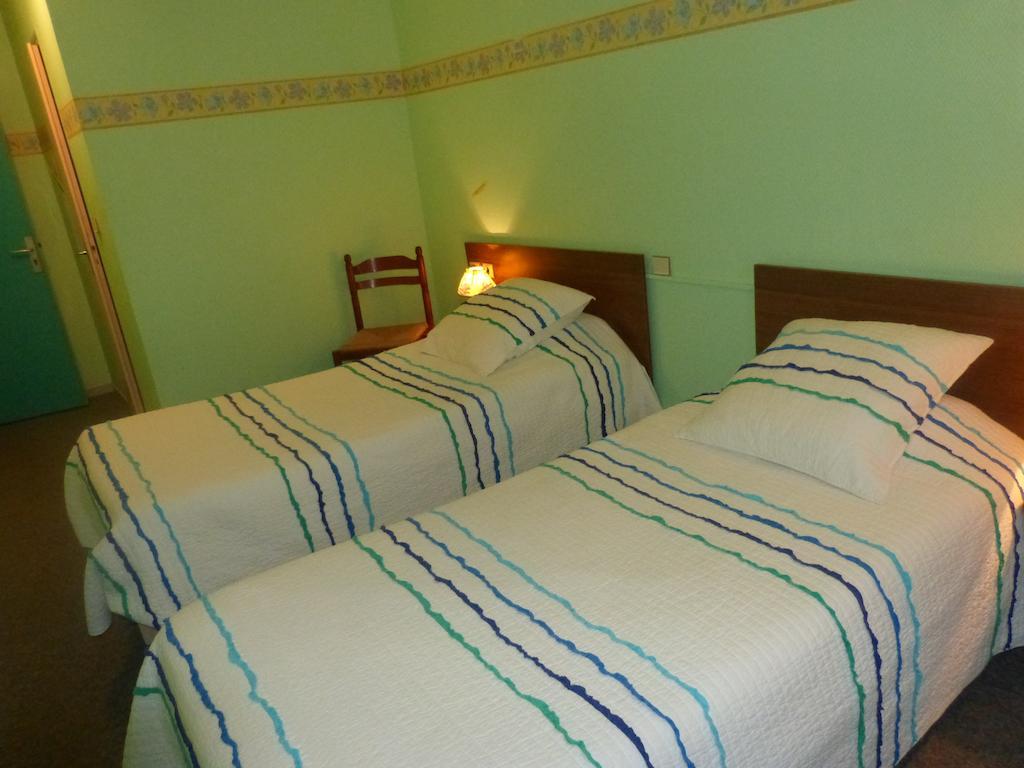 Champlitte-et-le-Prélot Hotel Du Donjon חדר תמונה